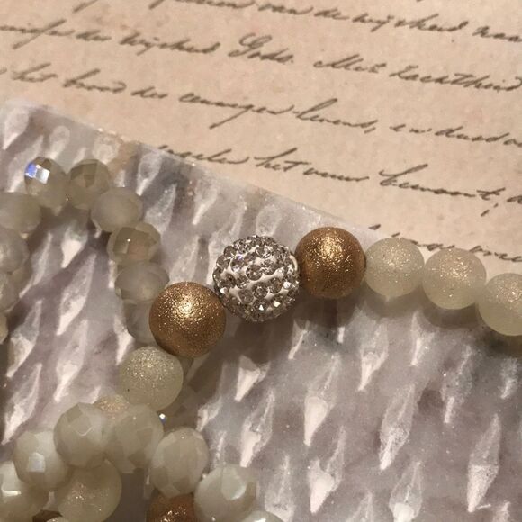 Glass Beads and Gold Rhinestone Beads‎ - Picture 4 of 5